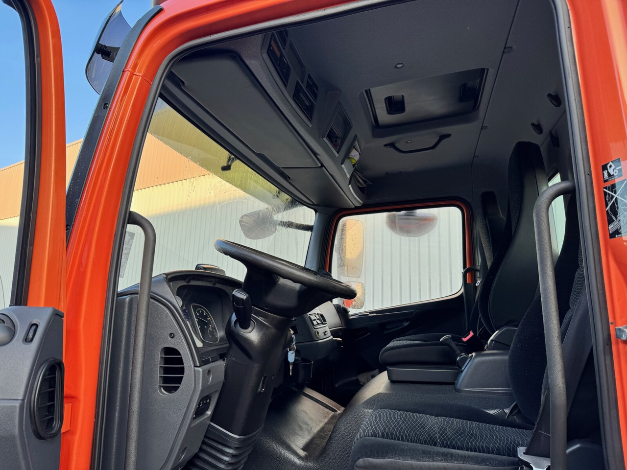 Mercedes-Benz Atego 824 L 4x2 Atego 824 L 4x2, Motorabtrieb, City-Abroller - شاحنة برافعة خطافية: صورة 3 Mercedes-Benz Atego 824 L 4x2 Atego 824 L 4x2, Motorabtrieb, City-Abroller - شاحنة برافعة خطافية: صورة 3