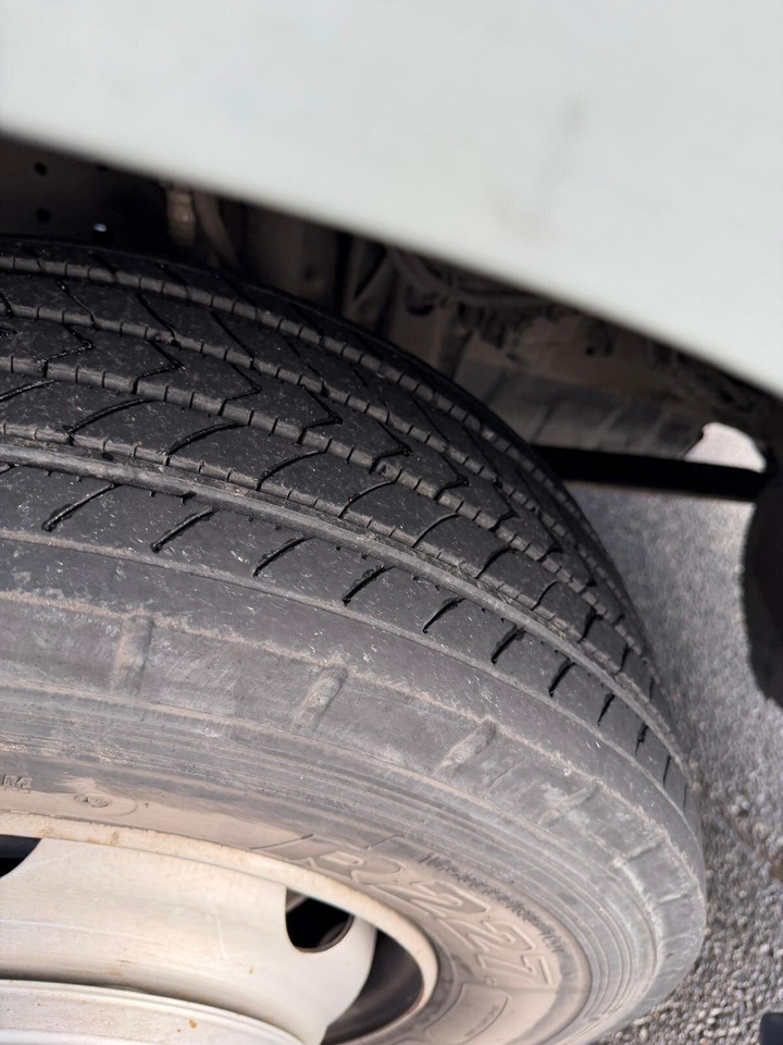 Mercedes-Benz Atego Atego 816 4 x 2 - شاحنات مسطحة: صورة 3 Mercedes-Benz Atego Atego 816 4 x 2 - شاحنات مسطحة: صورة 3