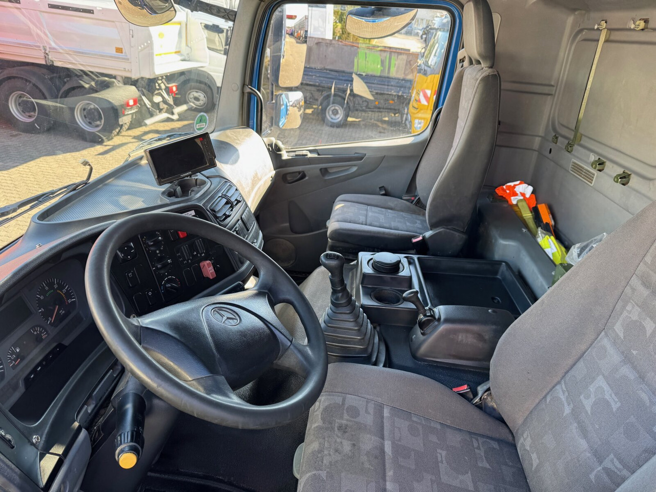 Mercedes-Benz Axor 1829 A 4x4 Axor 1829 A 4x4, Willig Tank ca. 8500l, 2 Kammern - شاحنة صهريج: صورة 5 Mercedes-Benz Axor 1829 A 4x4 Axor 1829 A 4x4, Willig Tank ca. 8500l, 2 Kammern - شاحنة صهريج: صورة 5