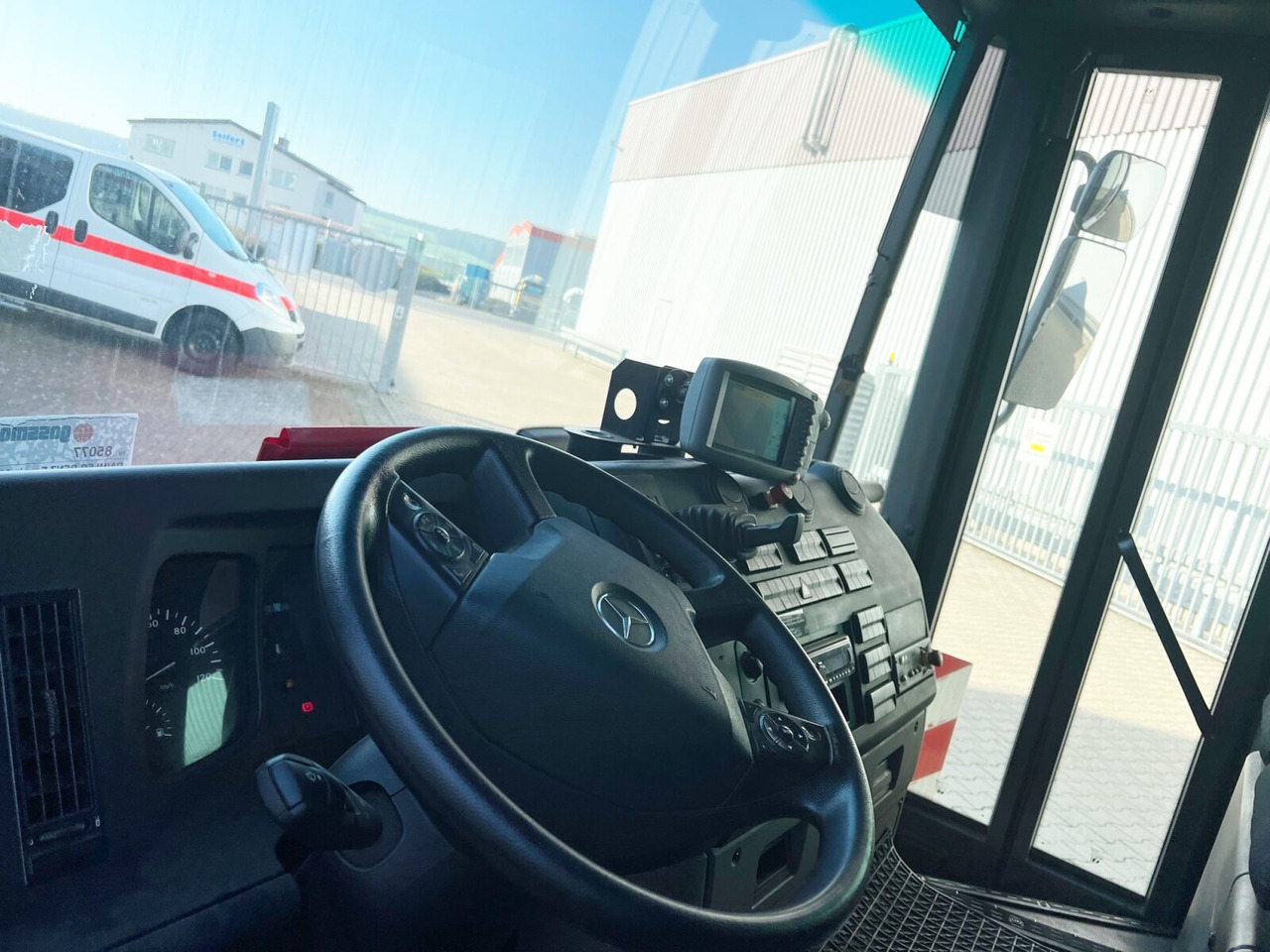 Mercedes-Benz Econic 2635 LL 6x2/4 NLA Econic 2635 LL 6x2/4 NLA, Lenkachse, FAUN Rotopress 521L, Zöller-Schüttung - شاحنة بهيكل معدني للمقصورة: صورة 5 Mercedes-Benz Econic 2635 LL 6x2/4 NLA Econic 2635 LL 6x2/4 NLA, Lenkachse, FAUN Rotopress 521L, Zöller-Schüttung - شاحنة بهيكل معدني للمقصورة: صورة 5