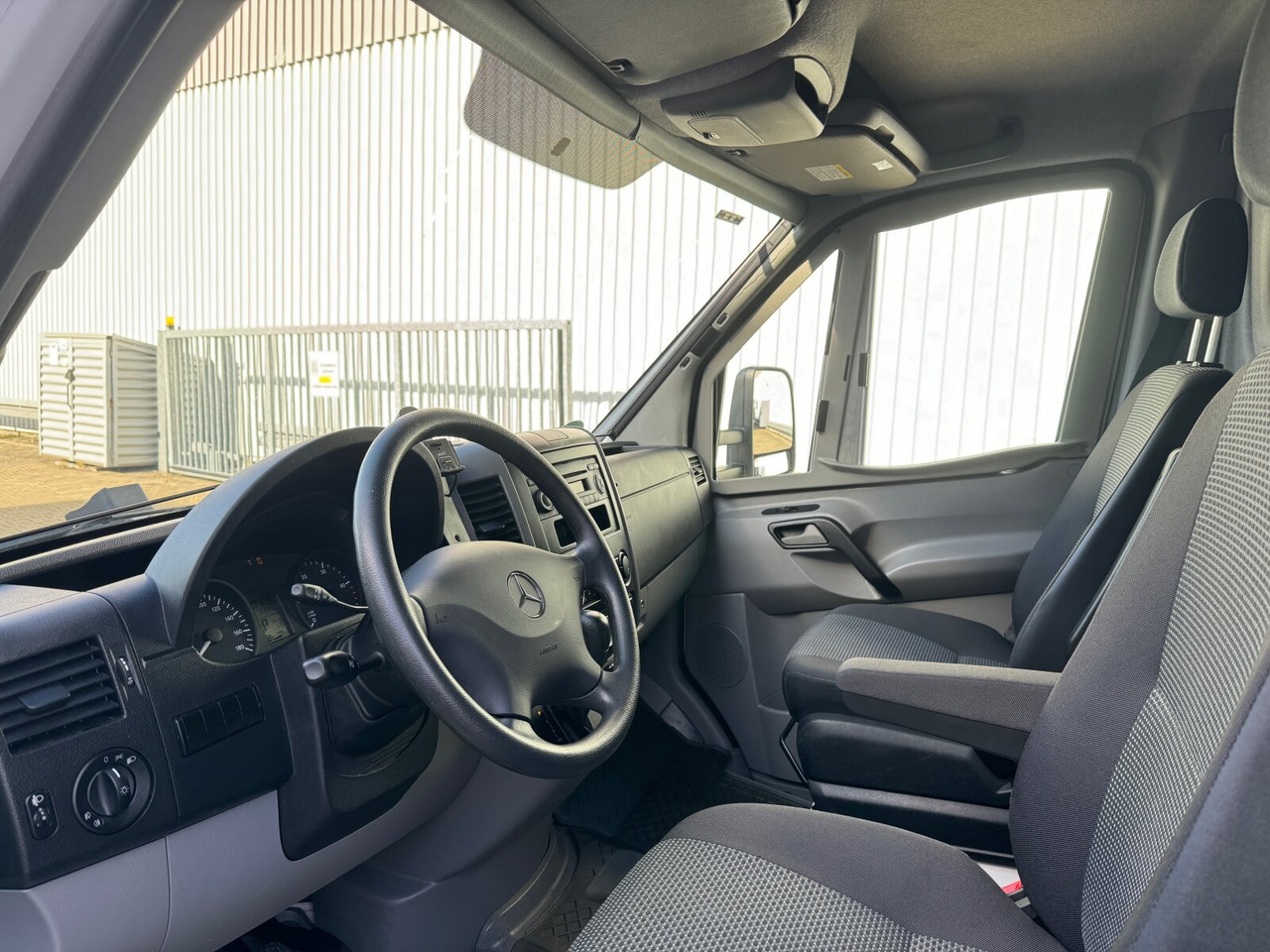 Mercedes-Benz Sprinter 516 CDI 4x2 Sprinter 516 CDI 4x2, Übertragungsfahrzeug - شاحنة صندوقية: صورة 5 Mercedes-Benz Sprinter 516 CDI 4x2 Sprinter 516 CDI 4x2, Übertragungsfahrzeug - شاحنة صندوقية: صورة 5