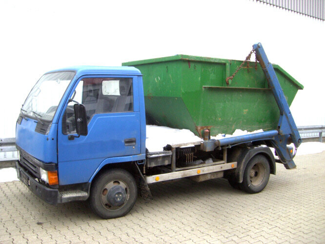Mitsubishi Canter 4x2 Canter 4x2, ERSATZTEILTRÄGER - شاحنة لودر انزلاقي: صورة 1 Mitsubishi Canter 4x2 Canter 4x2, ERSATZTEILTRÄGER - شاحنة لودر انزلاقي: صورة 1