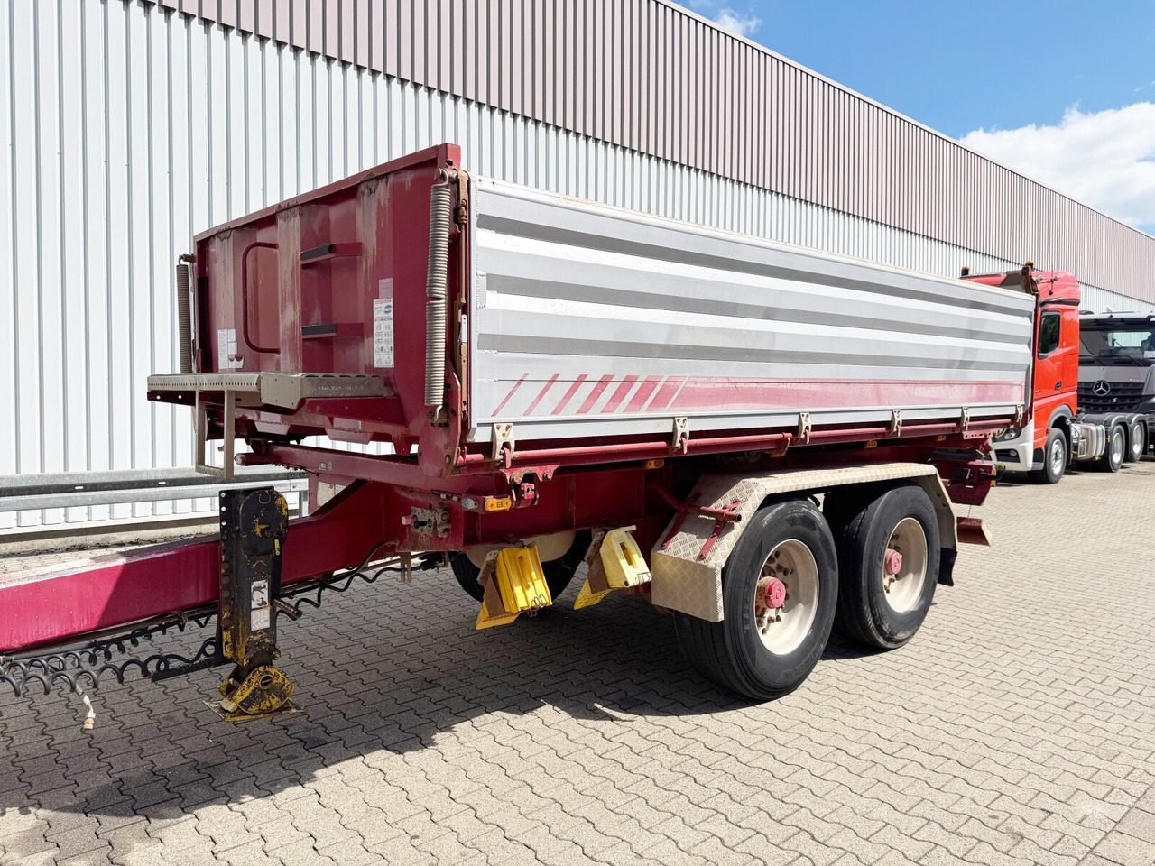 Schwarzmüller TKA-E 18 TKA-E 18, Alu-Bordwände ca. 11m³ - مقطورة: صورة 4 Schwarzmüller TKA-E 18 TKA-E 18, Alu-Bordwände ca. 11m³ - مقطورة: صورة 4