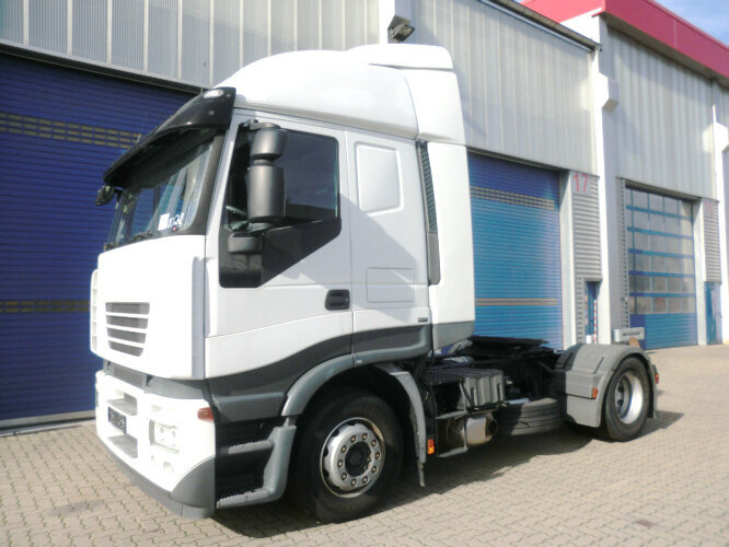Stralis 440S45T/P 4x2 Stralis 440S45T/P 4x2 - مقطورة السحب: صورة 1 Stralis 440S45T/P 4x2 Stralis 440S45T/P 4x2 - مقطورة السحب: صورة 1