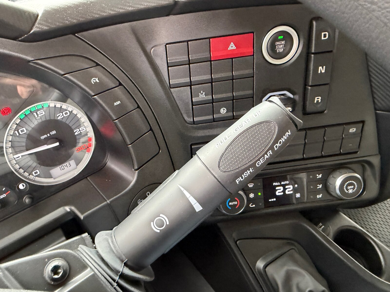 T-Way 360 6x6 T-Way 360 6x6 - شاحنة برافعة خطافية: صورة 4 T-Way 360 6x6 T-Way 360 6x6 - شاحنة برافعة خطافية: صورة 4