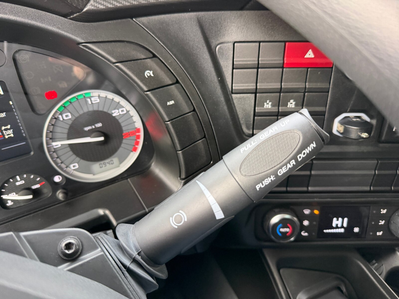 T-Way AT410T51/58 8x4 T-Way AT410T51/58 8x4, Retarder, 4x VORHANDEN! - شاحنة قلاب: صورة 5 T-Way AT410T51/58 8x4 T-Way AT410T51/58 8x4, Retarder, 4x VORHANDEN! - شاحنة قلاب: صورة 5