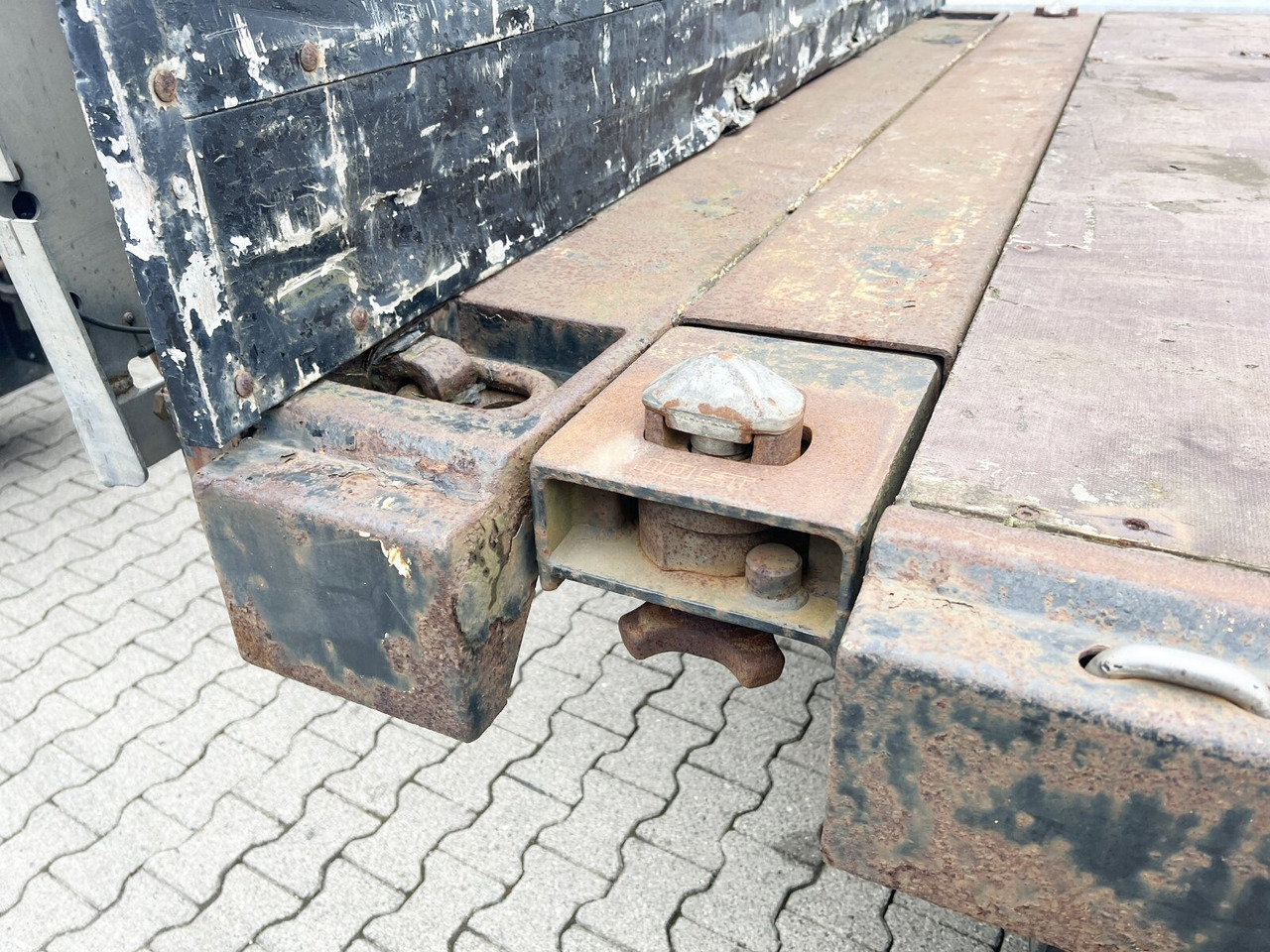 TP 20,0 TP 20,0 TwistLock, Rungen - مقطورة بلودر منخفض: صورة 2 TP 20,0 TP 20,0 TwistLock, Rungen - مقطورة بلودر منخفض: صورة 2