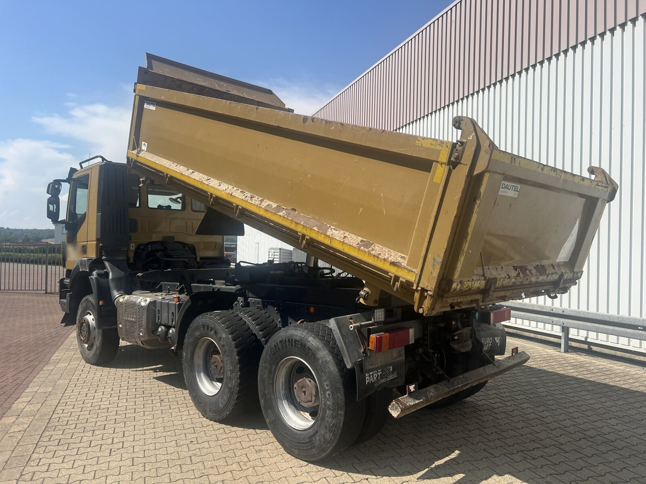 Trakker AD260T45W 6x6 Trakker AD260T45W 6x6 - شاحنة قلاب: صورة 4 Trakker AD260T45W 6x6 Trakker AD260T45W 6x6 - شاحنة قلاب: صورة 4
