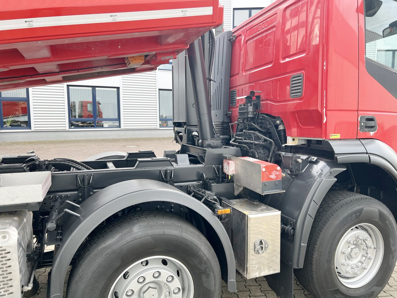 شاحنة قلاب Trakker AD410T50 8x4 Trakker AD410T50 8x4, Stahlmulde ca. 16m³, hydr. Heckklappe: صورة 12 شاحنة قلاب Trakker AD410T50 8x4 Trakker AD410T50 8x4, Stahlmulde ca. 16m³, hydr. Heckklappe: صورة 12