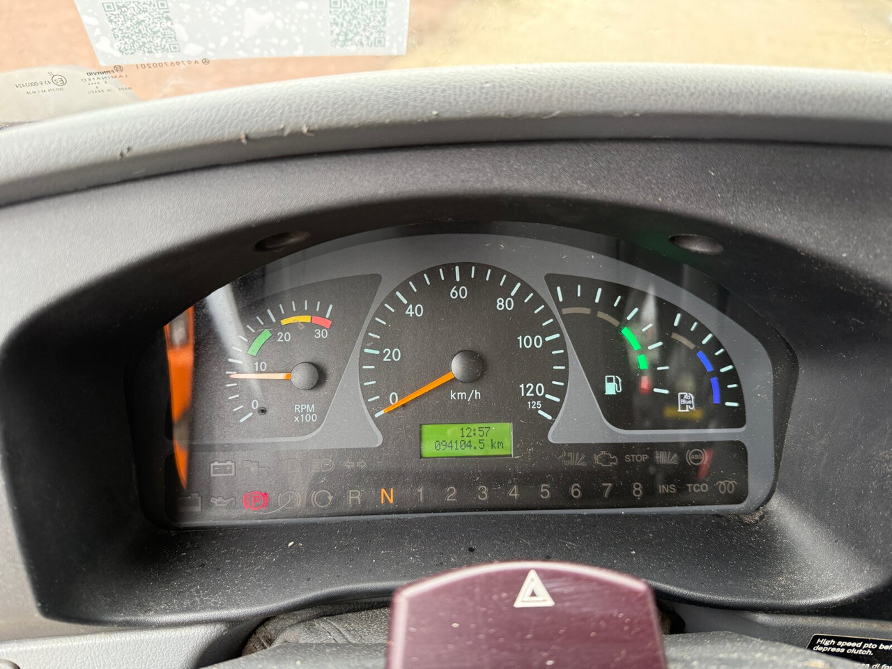 Unimog U 20 4x4 U 20 4x4, Kipper, Zapfwelle, Winterdienstausstattung, 2x AHK - شاحنة توصيل مغلقة: صورة 5 Unimog U 20 4x4 U 20 4x4, Kipper, Zapfwelle, Winterdienstausstattung, 2x AHK - شاحنة توصيل مغلقة: صورة 5