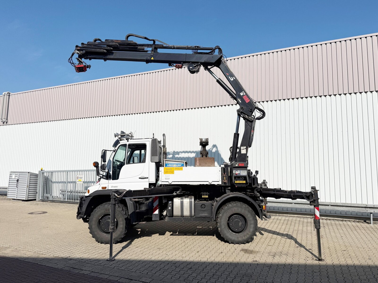 Unimog U400 4x4 U400 4x4, Frontzapfwelle, Heckkran Hiab XS 144-E4 HiDuo, Seilwinde, Funk - موبايل كرين: صورة 5 Unimog U400 4x4 U400 4x4, Frontzapfwelle, Heckkran Hiab XS 144-E4 HiDuo, Seilwinde, Funk - موبايل كرين: صورة 5