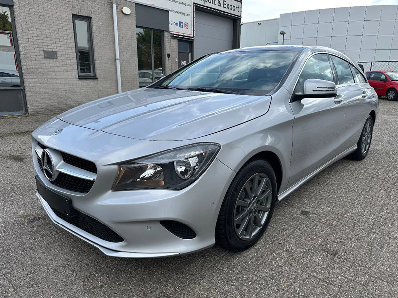 Mercedes-Benz CLA-Klasse 200 D - SHOOTING BRAKE + SUNROOF + NAVI - سيارة: صورة 1 Mercedes-Benz CLA-Klasse 200 D - SHOOTING BRAKE + SUNROOF + NAVI - سيارة: صورة 1