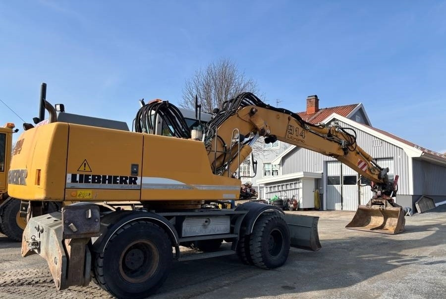 Liebherr A 914 Litronic A2-PL Tiltrotator 30Km/h - حفار ذو عجلات: صورة 3 Liebherr A 914 Litronic A2-PL Tiltrotator 30Km/h - حفار ذو عجلات: صورة 3