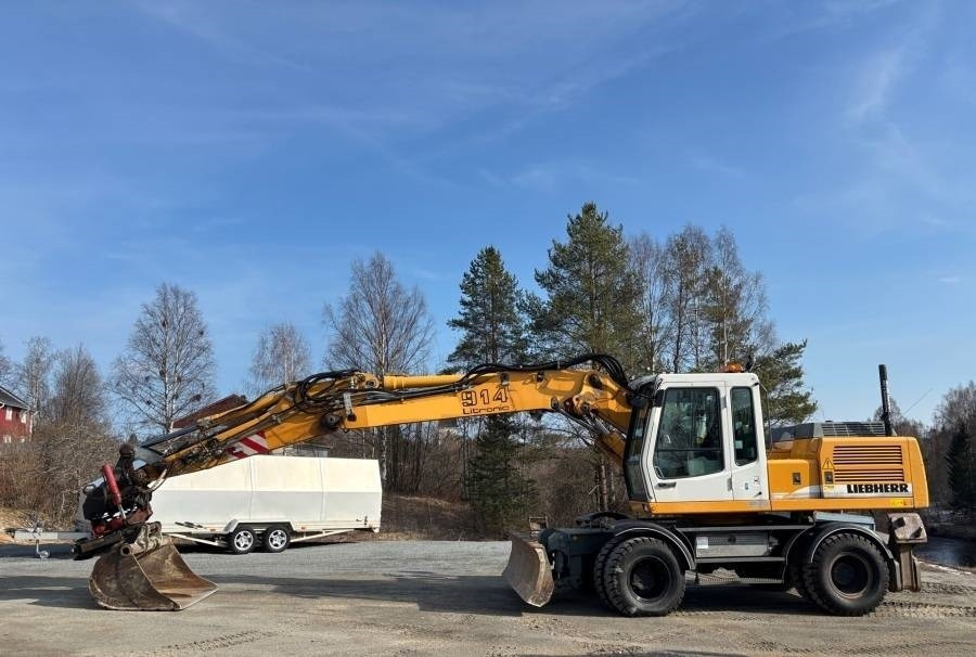 Liebherr A 914 Litronic A2-PL Tiltrotator 30Km/h - حفار ذو عجلات: صورة 1 Liebherr A 914 Litronic A2-PL Tiltrotator 30Km/h - حفار ذو عجلات: صورة 1