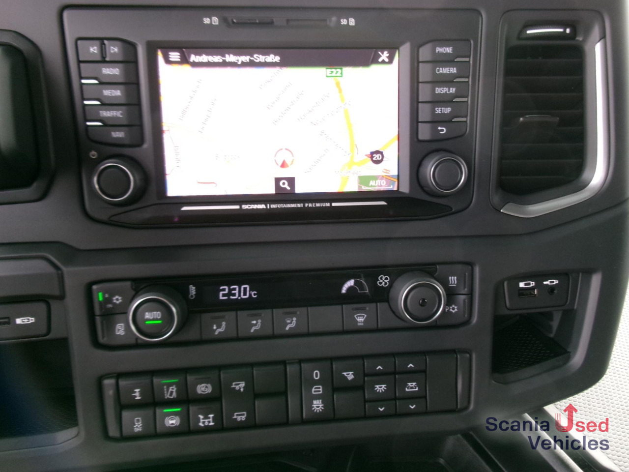 SCANIA R 460 A4x2NA SUPER NAVI Standklima DAB - رأس تريلا: صورة 4 SCANIA R 460 A4x2NA SUPER NAVI Standklima DAB - رأس تريلا: صورة 4