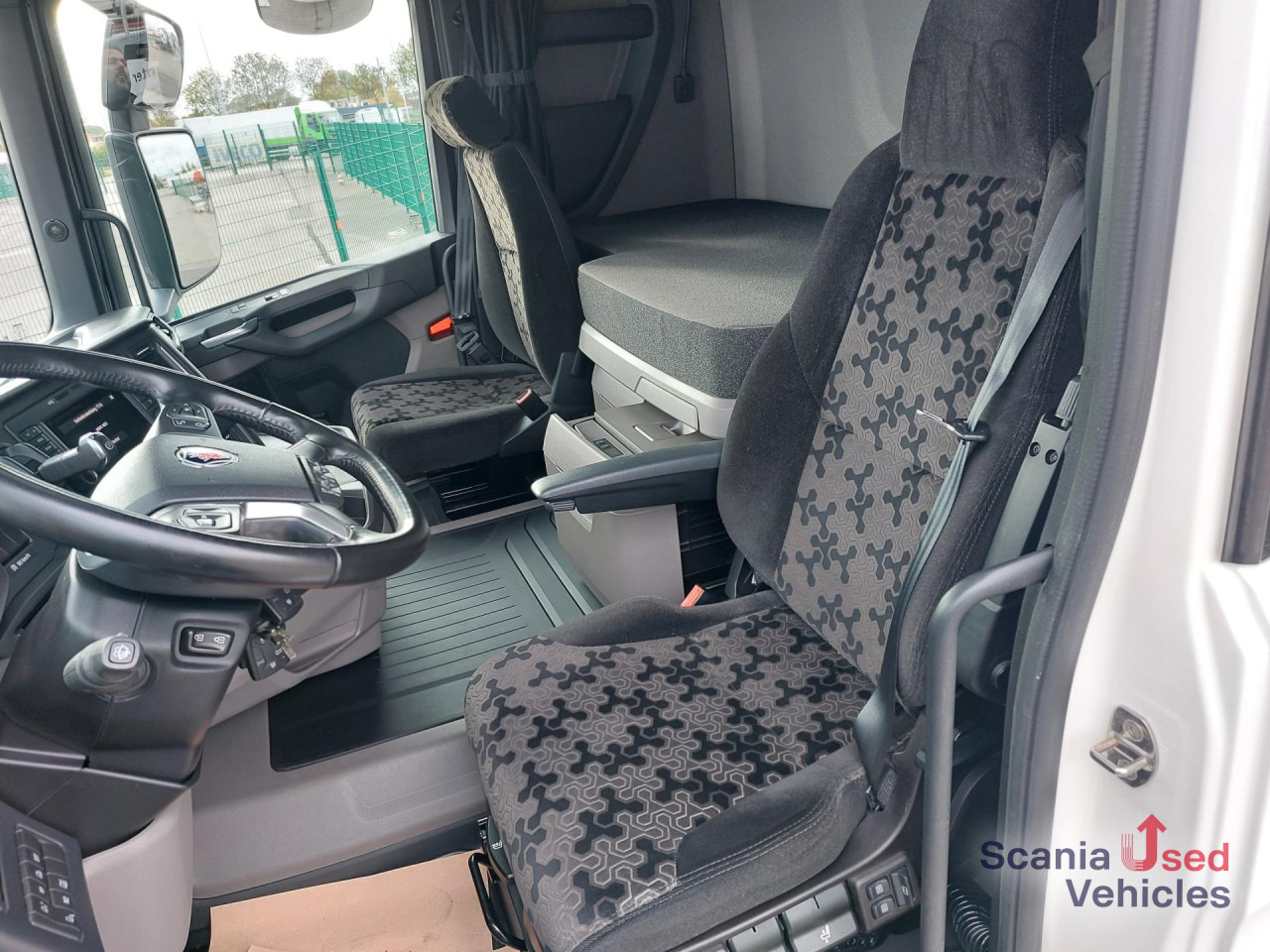 SCANIA R 460 A4x2NA, SUPER, NAVI, Standklima - رأس تريلا: صورة 4 SCANIA R 460 A4x2NA, SUPER, NAVI, Standklima - رأس تريلا: صورة 4