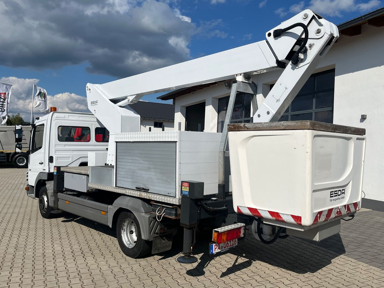 Mercedes-Benz Atego 816 ESDA TG 1800 Steiger 1000V isoliert - منصة محمولة مثبتة على الشاحنة: صورة 5 Mercedes-Benz Atego 816 ESDA TG 1800 Steiger 1000V isoliert - منصة محمولة مثبتة على الشاحنة: صورة 5