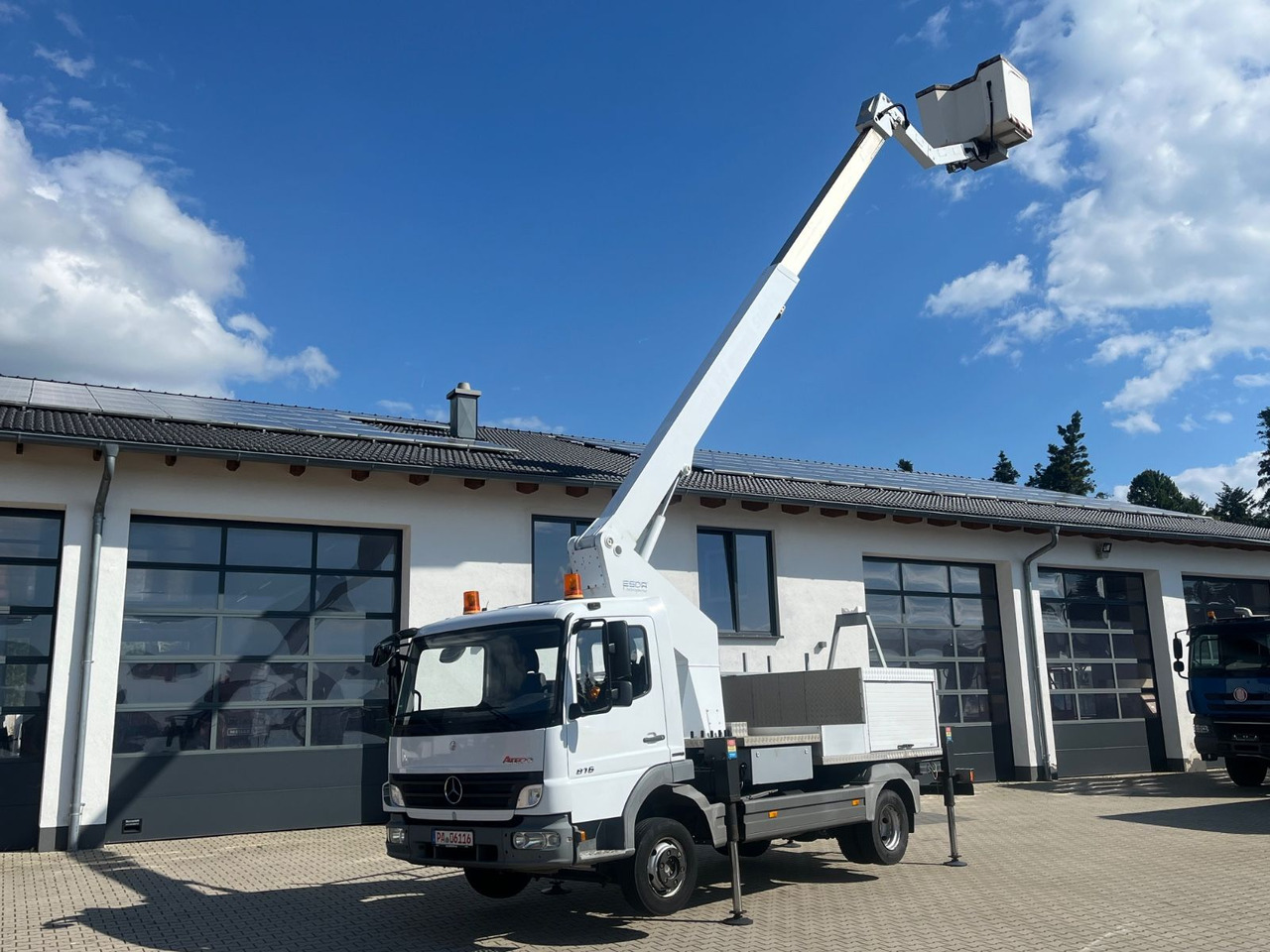 Mercedes-Benz Atego 816 ESDA TG 1800 Steiger 1000V isoliert - منصة محمولة مثبتة على الشاحنة: صورة 1 Mercedes-Benz Atego 816 ESDA TG 1800 Steiger 1000V isoliert - منصة محمولة مثبتة على الشاحنة: صورة 1