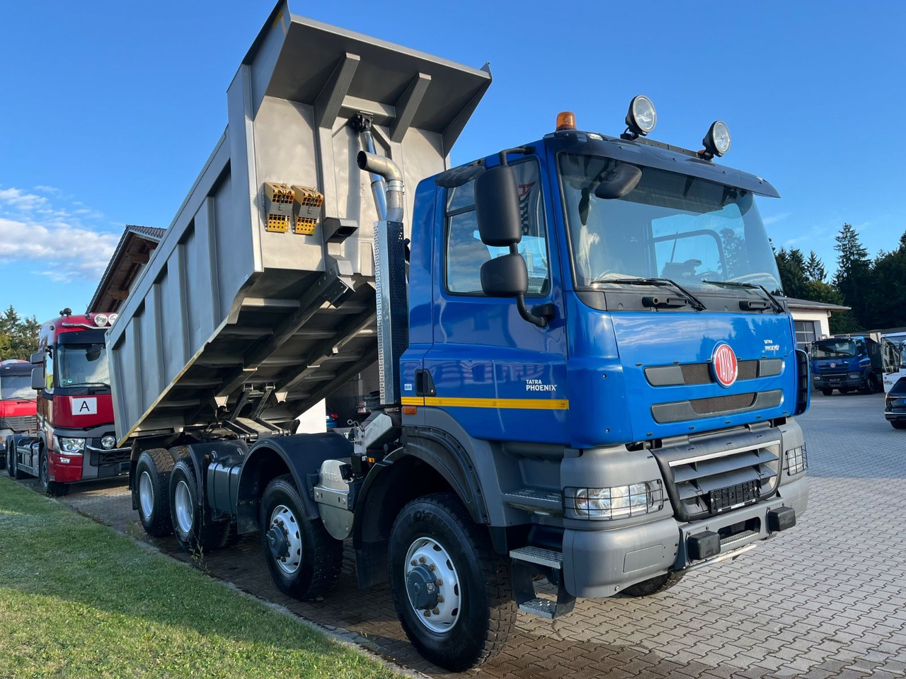 Tatra Phoenix 460T 158 8x8 20m³ Kippmulde - شاحنة قلاب: صورة 2 Tatra Phoenix 460T 158 8x8 20m³ Kippmulde - شاحنة قلاب: صورة 2