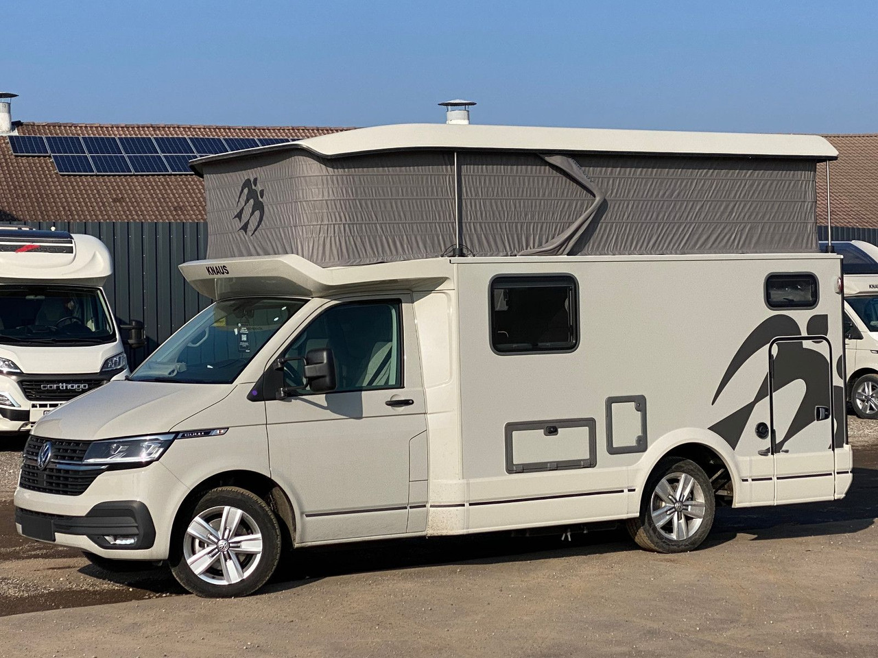 Knaus Tourer CUV 500 MQ CUVISION ohne Slide Bett,AHK - موتر هوم شبه متكامل: صورة 4 Knaus Tourer CUV 500 MQ CUVISION ohne Slide Bett,AHK - موتر هوم شبه متكامل: صورة 4