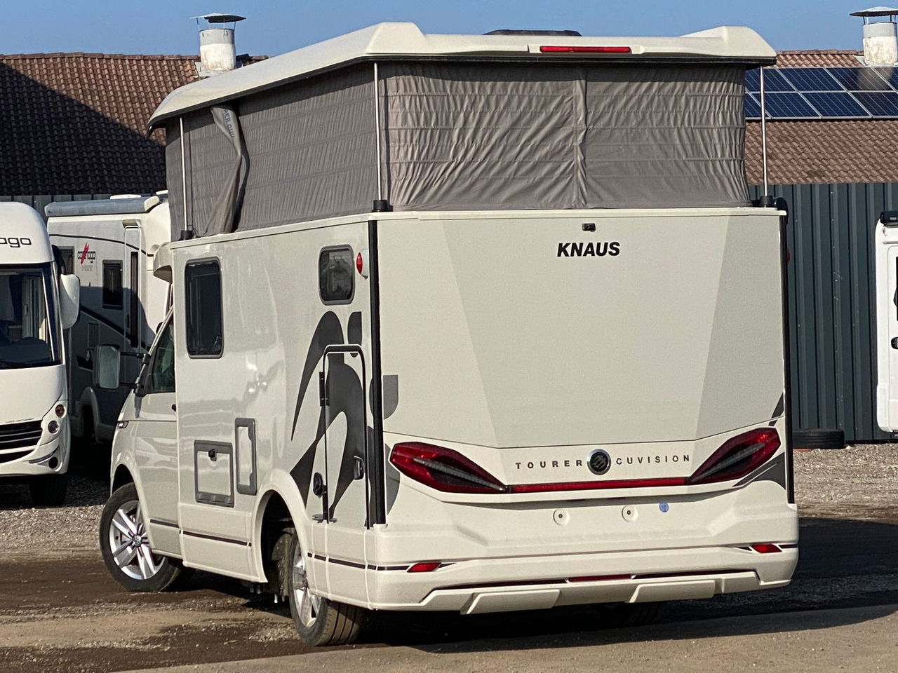 Knaus Tourer CUV 500 MQ ,mit Slide Bett,AHK,4 personen - موتر هوم شبه متكامل: صورة 5 Knaus Tourer CUV 500 MQ ,mit Slide Bett,AHK,4 personen - موتر هوم شبه متكامل: صورة 5
