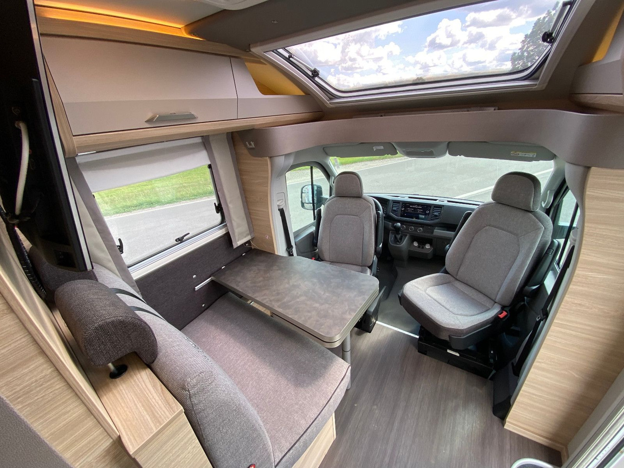 موتر هوم شبه متكامل Knaus Van TI PLUS Platinium Selection 650 MEG,Automat: صورة 13