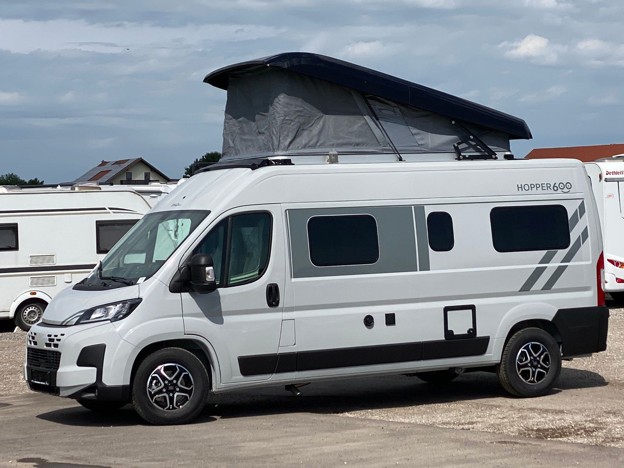 ROADfans Hopper 600 mit Aufstelldach, Automatik, Combi 4D - كرفان فان: صورة 4 ROADfans Hopper 600 mit Aufstelldach, Automatik, Combi 4D - كرفان فان: صورة 4