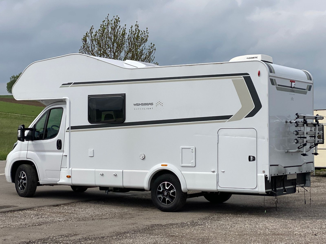Weinsberg CaraHome 650 DG Markise / Heckträger /Navi+RFK - موتر هوم سقف عالي: صورة 3 Weinsberg CaraHome 650 DG Markise / Heckträger /Navi+RFK - موتر هوم سقف عالي: صورة 3
