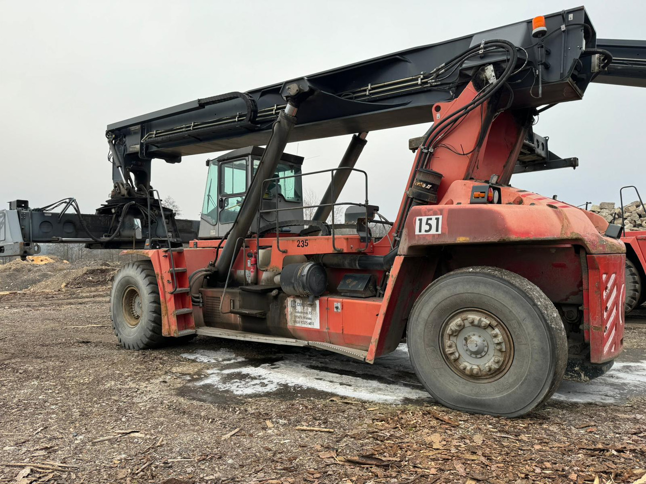 KALMAR DRF420-60S5 BJ: 2007 BStd: 32773h - آلة نقل الحاويات: صورة 4 KALMAR DRF420-60S5 BJ: 2007 BStd: 32773h - آلة نقل الحاويات: صورة 4