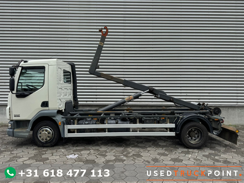 DAF LF 45.180 / Hook System / Manual / TUV: 11-2025 / Belgium Truck - شاحنة برافعة خطافية: صورة 1 DAF LF 45.180 / Hook System / Manual / TUV: 11-2025 / Belgium Truck - شاحنة برافعة خطافية: صورة 1