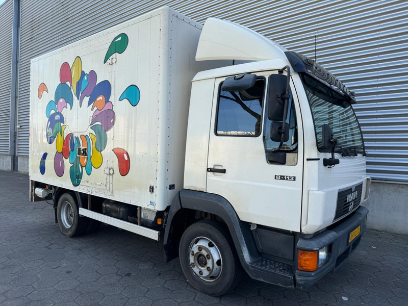 MAN 8.113 / Tail Lift / Manual / TUV: 11-2025 / NL Truck - شاحنة صندوقية: صورة 2 MAN 8.113 / Tail Lift / Manual / TUV: 11-2025 / NL Truck - شاحنة صندوقية: صورة 2