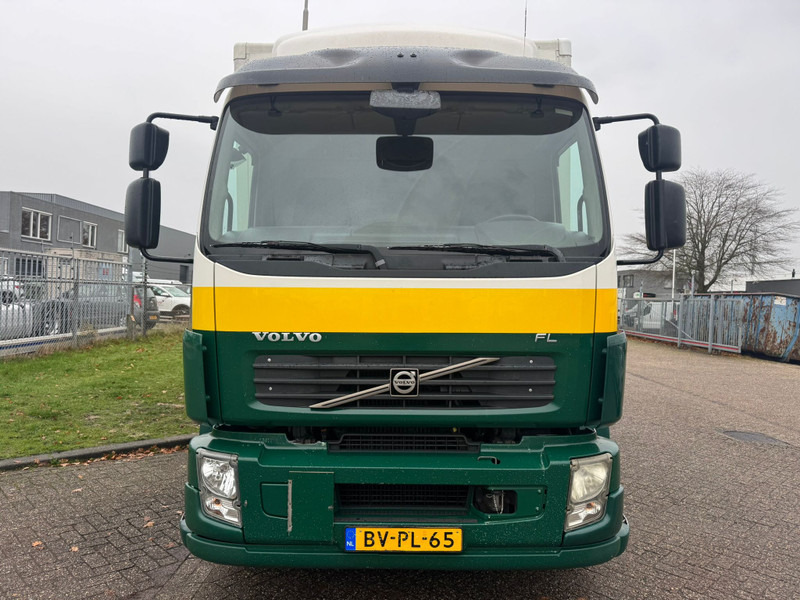 Volvo FL 240 / 6 Cylinder / 18 Tons / Manual / Tail Lift / TUV:1-2026 / NL Truck - شاحنة صندوقية: صورة 5 Volvo FL 240 / 6 Cylinder / 18 Tons / Manual / Tail Lift / TUV:1-2026 / NL Truck - شاحنة صندوقية: صورة 5
