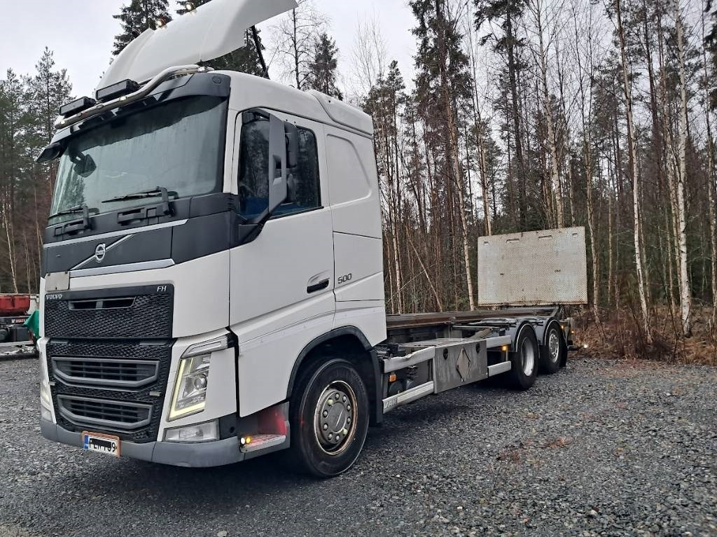 Volvo FH 13 500 - شاحنة قطع الأشجار: صورة 1 Volvo FH 13 500 - شاحنة قطع الأشجار: صورة 1