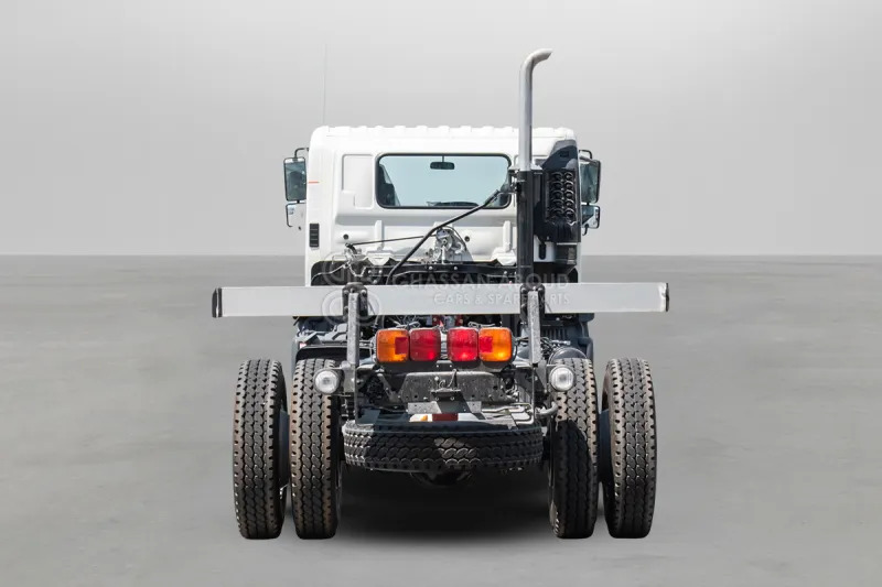 Hino 500 FG 4x2 Chassis - شاحنة بهيكل معدني للمقصورة: صورة 4 Hino 500 FG 4x2 Chassis - شاحنة بهيكل معدني للمقصورة: صورة 4