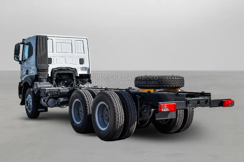 IVECO T-WAY AT380T47H 6X4 R24 TYRES CHASSIS - Barcelona Stock - شاحنة بهيكل معدني للمقصورة: صورة 3 IVECO T-WAY AT380T47H 6X4 R24 TYRES CHASSIS - Barcelona Stock - شاحنة بهيكل معدني للمقصورة: صورة 3