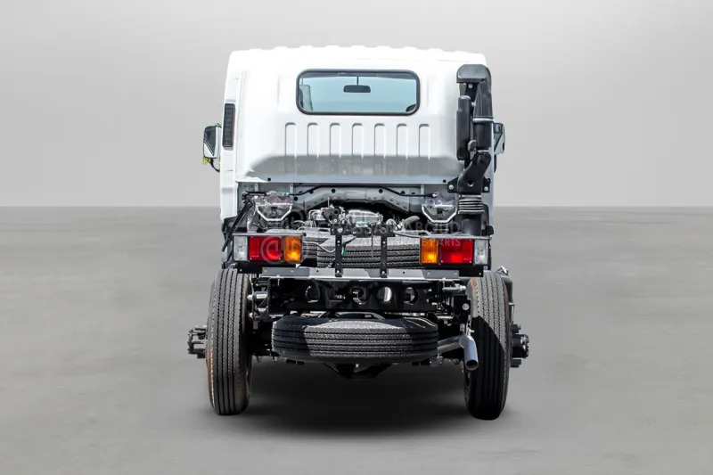 Isuzu NQR 75 4x2 Chassis - شاحنة بهيكل معدني للمقصورة: صورة 4 Isuzu NQR 75 4x2 Chassis - شاحنة بهيكل معدني للمقصورة: صورة 4