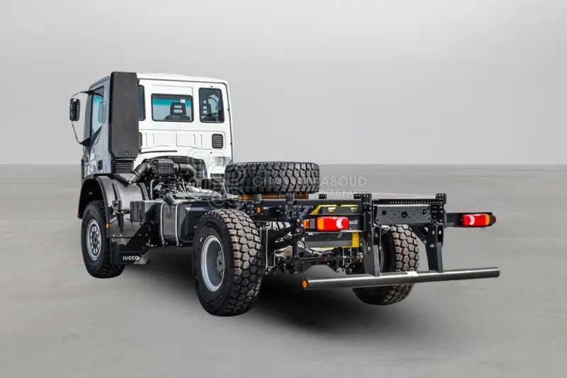 Iveco Euro Cargo ML150 4x4 Chassis - شاحنة بهيكل معدني للمقصورة: صورة 3 Iveco Euro Cargo ML150 4x4 Chassis - شاحنة بهيكل معدني للمقصورة: صورة 3
