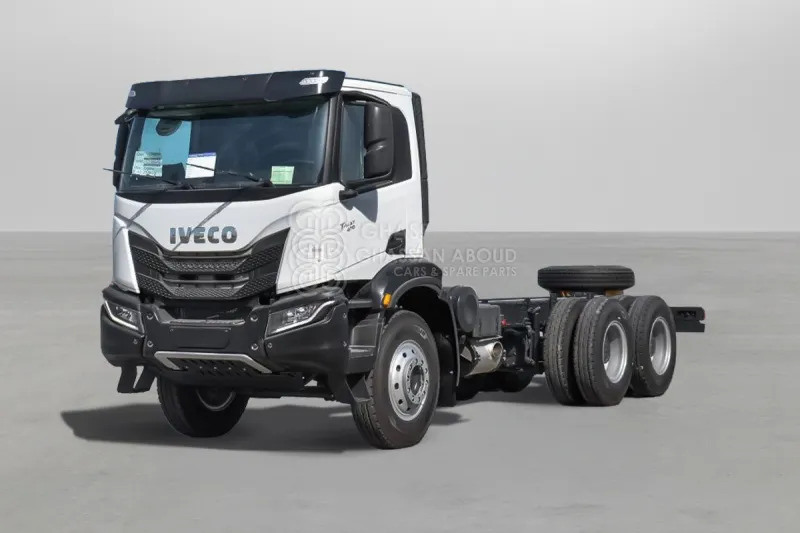 Iveco T-WAY AD380T47H 6x4 R24 Tyres Chassis - Barcelona Stock - شاحنة بهيكل معدني للمقصورة: صورة 1 Iveco T-WAY AD380T47H 6x4 R24 Tyres Chassis - Barcelona Stock - شاحنة بهيكل معدني للمقصورة: صورة 1
