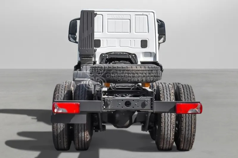 Iveco T-WAY AD380T47H 6x4 R24 Tyres Chassis - Barcelona Stock - شاحنة بهيكل معدني للمقصورة: صورة 3 Iveco T-WAY AD380T47H 6x4 R24 Tyres Chassis - Barcelona Stock - شاحنة بهيكل معدني للمقصورة: صورة 3