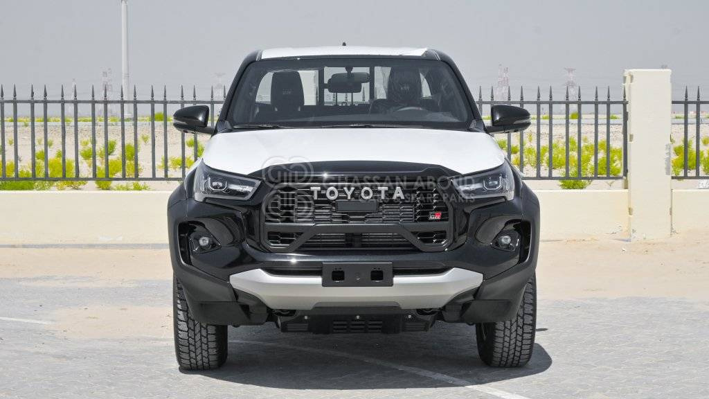 TOYOTA HILUX DC 2.8L DIESEL 4X4 GR-S A/T MY24 - شاحنة البيك أب: صورة 2 TOYOTA HILUX DC 2.8L DIESEL 4X4 GR-S A/T MY24 - شاحنة البيك أب: صورة 2