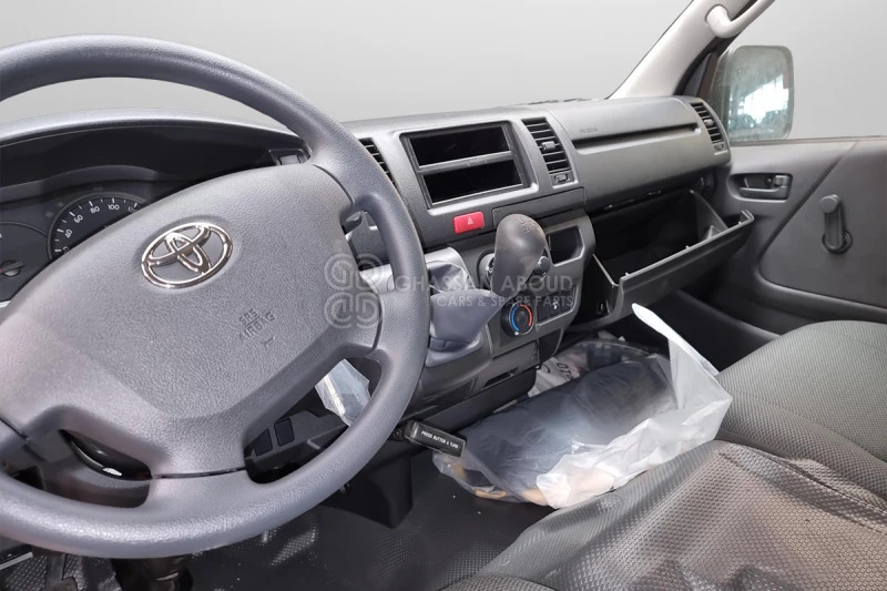 Toyota Hiace STANDARD ROOF - فان: صورة 5 Toyota Hiace STANDARD ROOF - فان: صورة 5