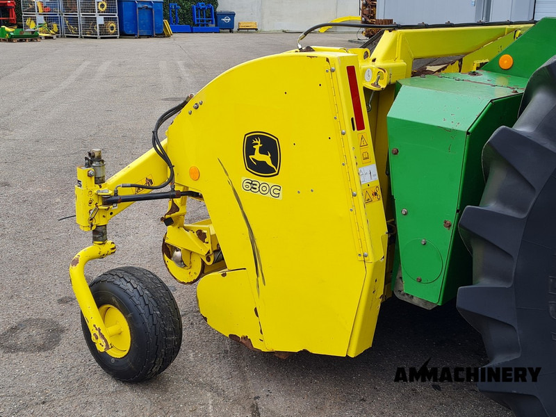 John Deere 630C pick up - حصادة ذرة - آلات زراعية: صورة 4 John Deere 630C pick up - حصادة ذرة - آلات زراعية: صورة 4