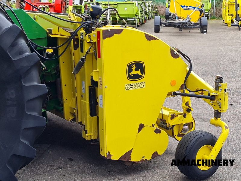 John Deere 630C pick up - حصادة ذرة - آلات زراعية: صورة 3 John Deere 630C pick up - حصادة ذرة - آلات زراعية: صورة 3