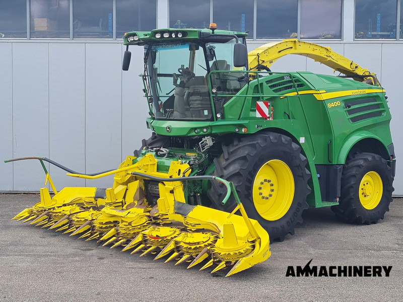 John Deere 8400 Including Kemper 360 Plus - حصادة الأعلاف: صورة 1 John Deere 8400 Including Kemper 360 Plus - حصادة الأعلاف: صورة 1