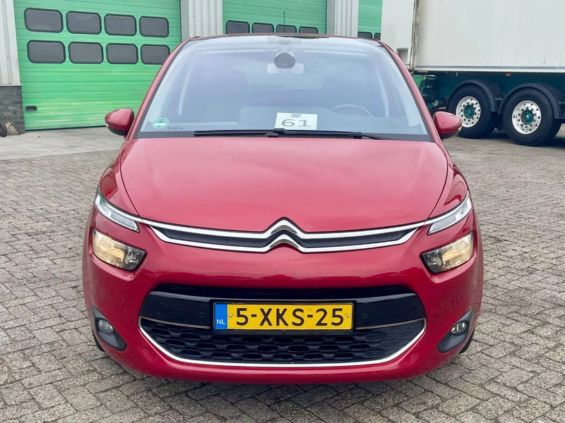 Citroën C4 Picasso REAR VIEW CAMERA, BLIND SPOT SENSOR, AUTO PARKING, FRONT & REAR PARKTRONIC, - هاتشباك: صورة 2 Citroën C4 Picasso REAR VIEW CAMERA, BLIND SPOT SENSOR, AUTO PARKING, FRONT & REAR PARKTRONIC, - هاتشباك: صورة 2