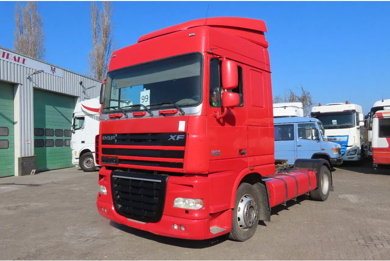 DAF XF 105.460 Euro5 evv, 2 beds, 2 tanks - رأس تريلا: صورة 2 DAF XF 105.460 Euro5 evv, 2 beds, 2 tanks - رأس تريلا: صورة 2