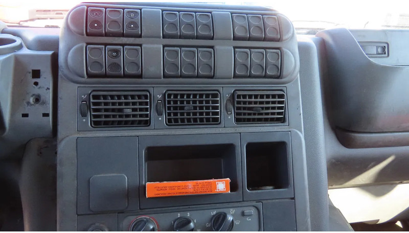 شاحنة صندوقية Iveco Stralis 310 8.60m box! Manual gerabox, Great state: صورة 17 شاحنة صندوقية Iveco Stralis 310 8.60m box! Manual gerabox, Great state: صورة 17