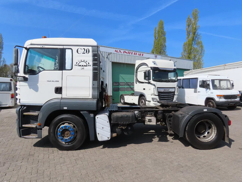 MAN TGA 18.390 Manual - مقطورة السحب: صورة 4 MAN TGA 18.390 Manual - مقطورة السحب: صورة 4