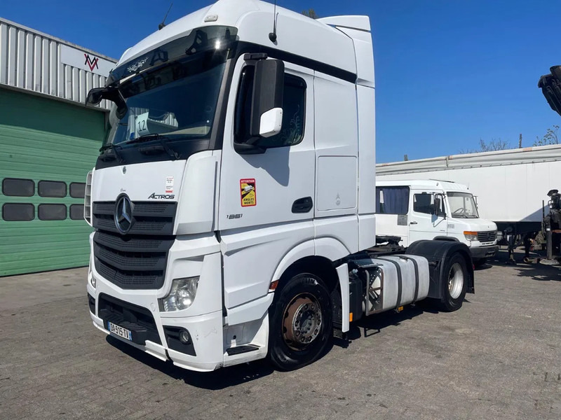 Mercedes-Benz Actros 1851 RETARDER, EVV, 831300 km original! RETARDER, 2 tanks - مقطورة السحب: صورة 1 Mercedes-Benz Actros 1851 RETARDER, EVV, 831300 km original! RETARDER, 2 tanks - مقطورة السحب: صورة 1