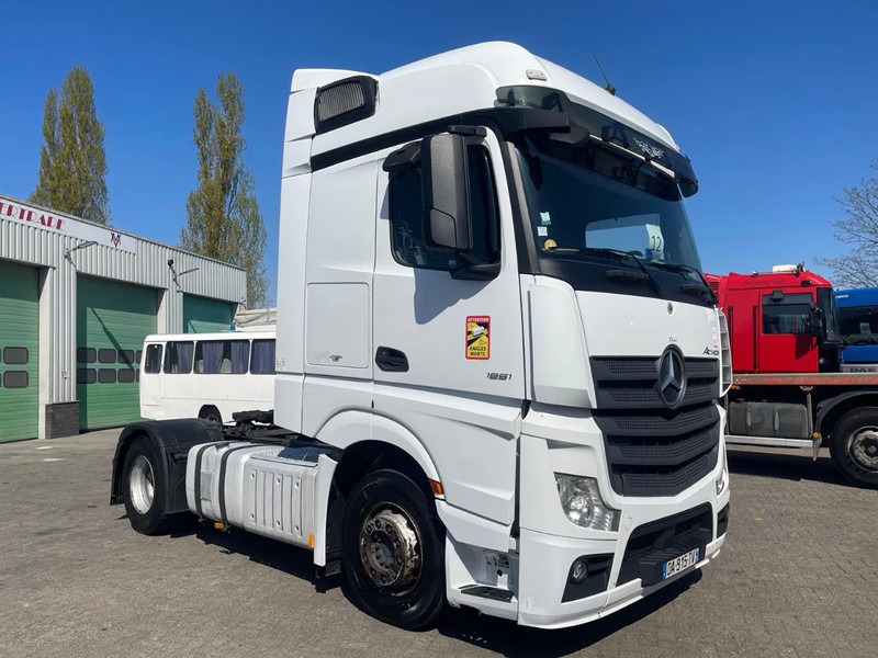 Mercedes-Benz Actros 1851 RETARDER, EVV, 831300 km original! RETARDER, 2 tanks - مقطورة السحب: صورة 2 Mercedes-Benz Actros 1851 RETARDER, EVV, 831300 km original! RETARDER, 2 tanks - مقطورة السحب: صورة 2
